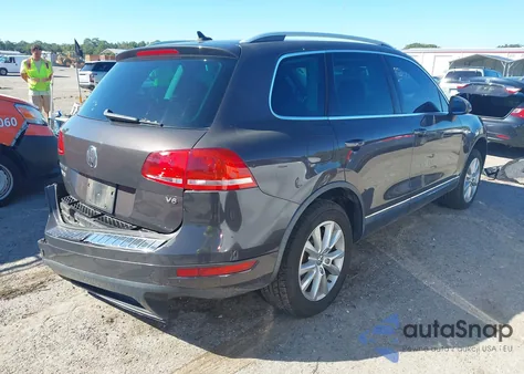 2013 Volkswagen Touareg Vr6 Sport z USA, uszkodzony, nr VIN WVGEF9BP2DD008596